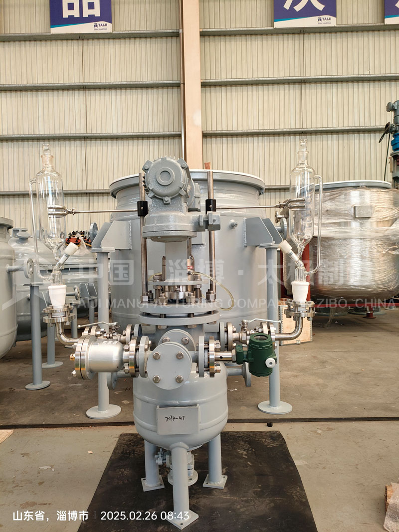 太極5L搪玻璃反應(yīng)釜制造完成，各項(xiàng)檢驗(yàn)全部通過！